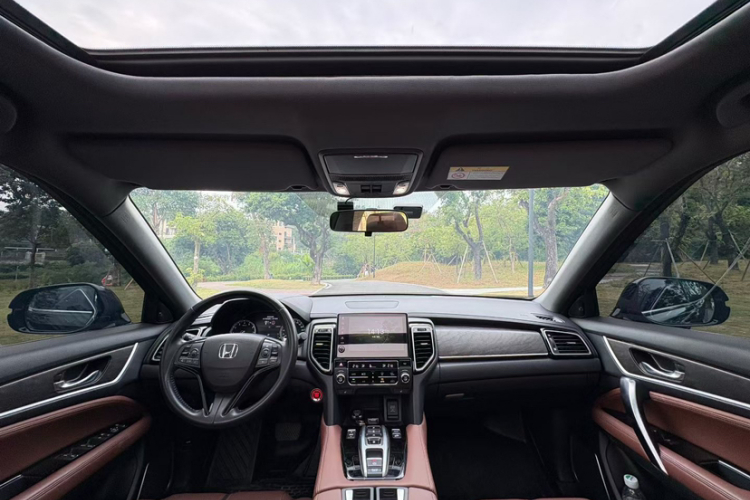 本田UR-V 2020款 370TURBO 两驱尊雅版中控内饰7004