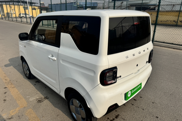 吉利银河 2023款 熊猫mini 200km 耐力熊车身外观6001