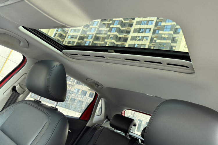 大众 Polo 2014款 1.6L 自动豪华版中控内饰7001