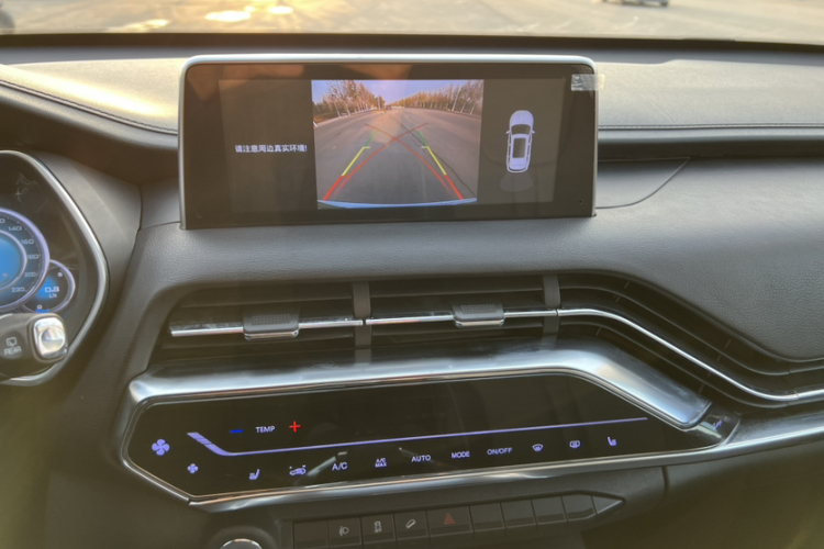 众泰T500 2018款 1.5T 自动智能互联尊贵型中控内饰7009