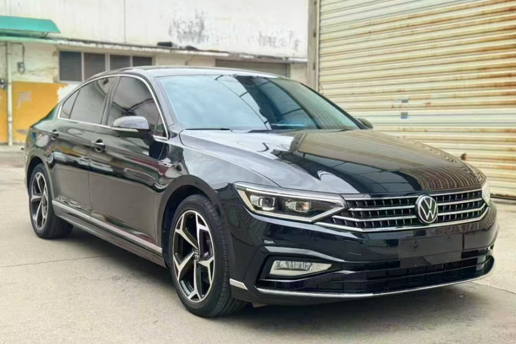 大众 迈腾 2023款 200万辆纪念版 330TSI DSG领先型车身外观6002