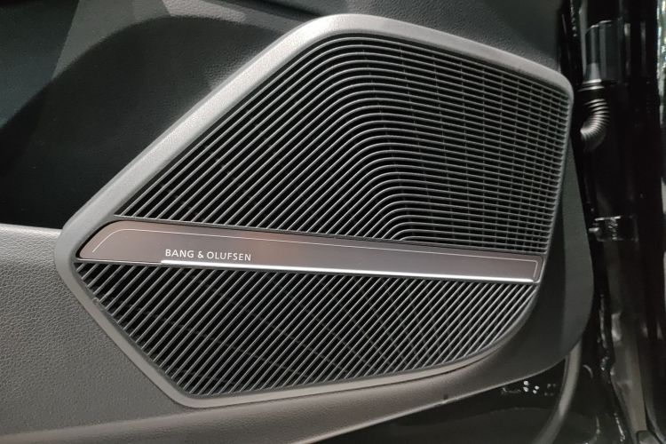 奥迪Q5L 2022款 改款 45T 豪华动感型中控内饰7011