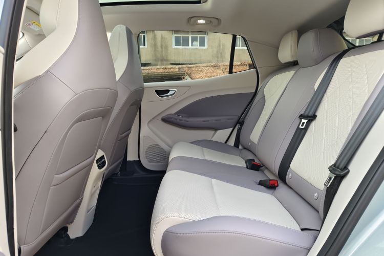 名爵 MG4 EV 2026款 437 自由版中控内饰7002