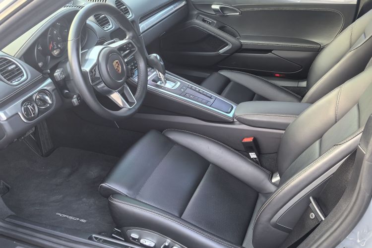 保时捷718 2023款 Cayman Style Edition 2.0T中控内饰7002