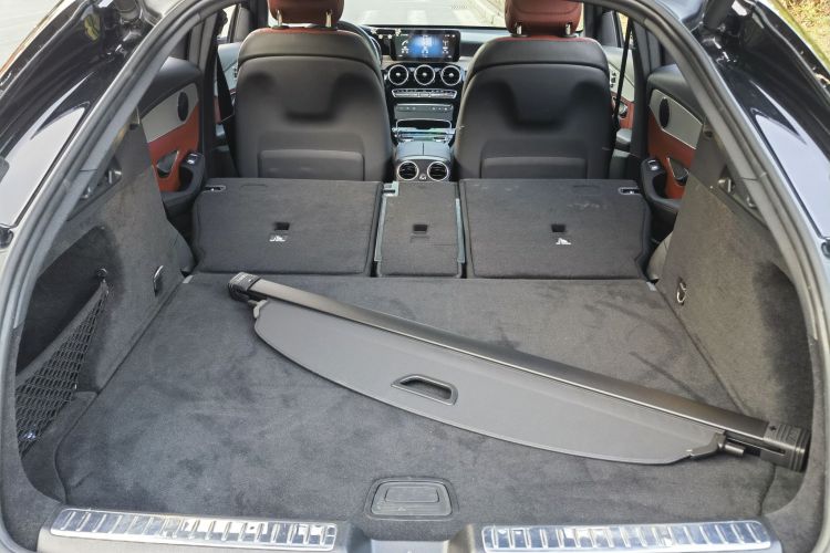 奔驰GLC轿跑 2022款 改款 GLC 260 4MATIC 轿跑SUV中控内饰7004