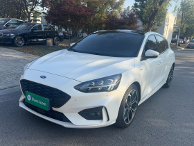 福特 福克斯 2020款 两厢 EcoBoost 180 自动ST Line