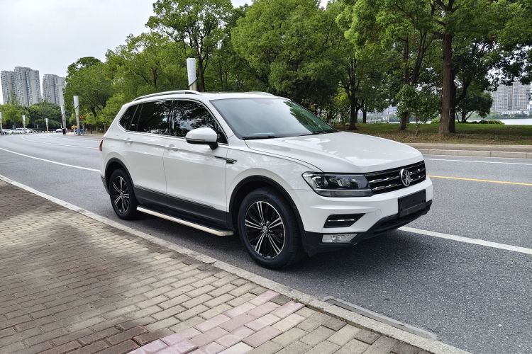 大众 途观L 2019款 330TSI 自动两驱全景舒适版 国VI车身外观6004