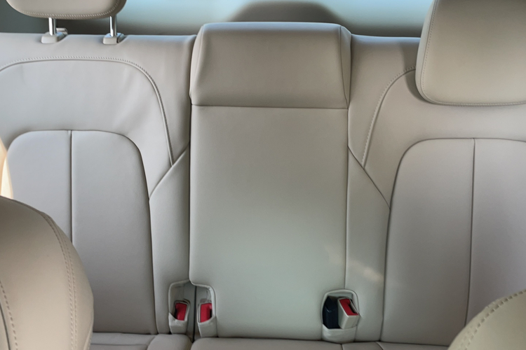 别克GL8 2022款 ES陆尊 653T 尊享型中控内饰7010