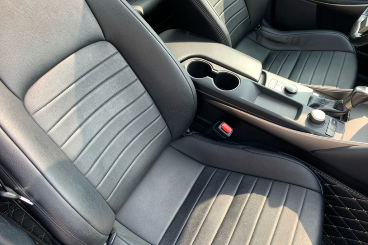 雷克萨斯IS 2017款 300 锋尚版中控内饰7011