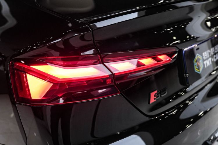 奥迪S5 2023款 S5 3.0T Sportback车身外观6006
