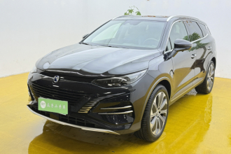 腾势N8 2023款 四驱超混旗舰七座版