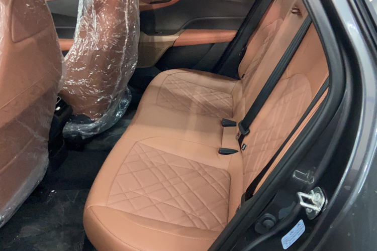 长安 逸动PHEV 2025款 智慧新蓝鲸 145KM 战舰版中控内饰7001