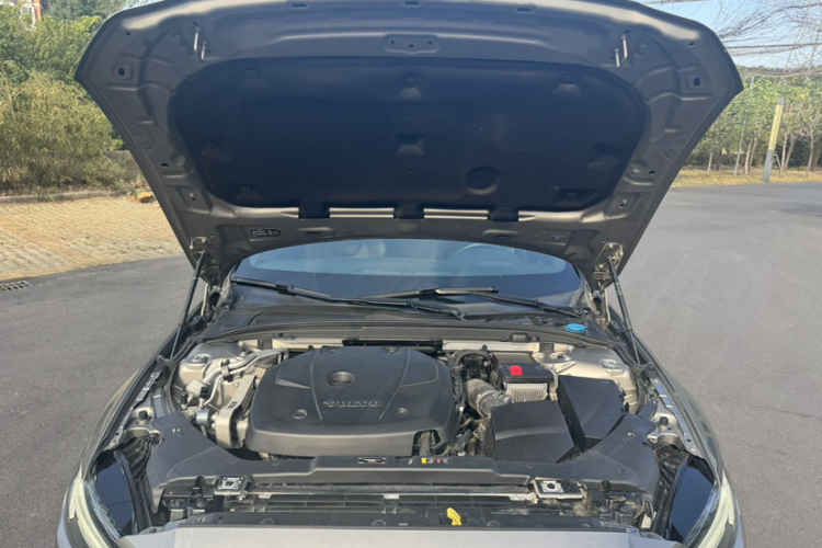 沃尔沃S60 2020款 T4 智逸豪华版车身外观6006