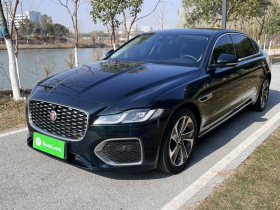 捷豹XFL 2023款 XFL 2.0T P200 两驱精英豪华版