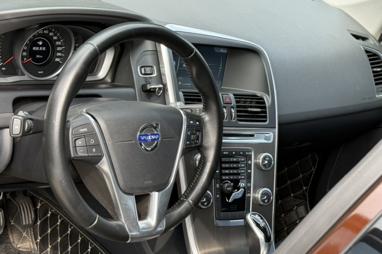 沃尔沃XC60(进口) 2014款 T5 智逸版中控内饰7008