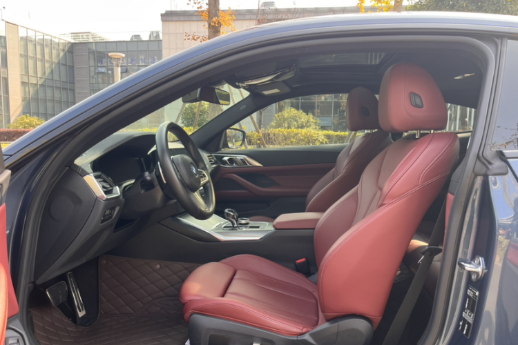 宝马4系 2022款 425i M运动曜夜套装中控内饰7006