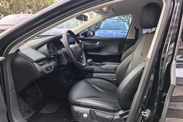 红旗E-QM5 2023款 改款 基础出行版局部细节19