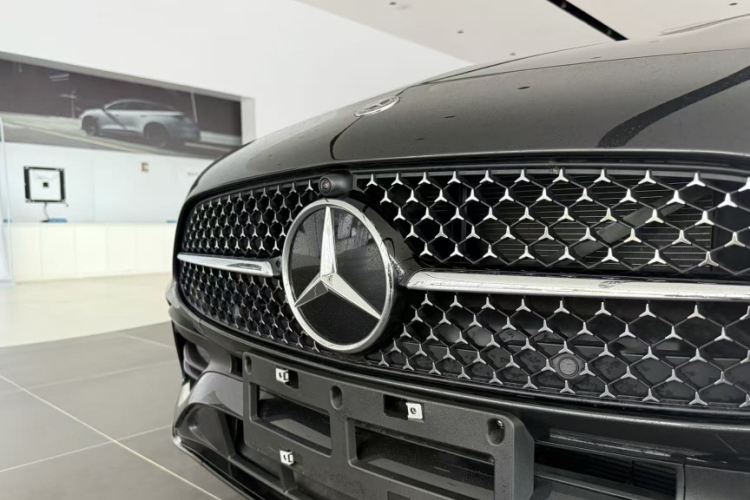 奔驰C级 2025款 C 260 L 皓夜运动版车身外观6011