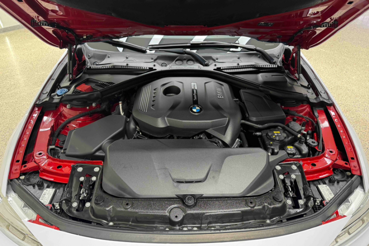 宝马3系 2018款 320Li 领先型M运动套装局部细节9010