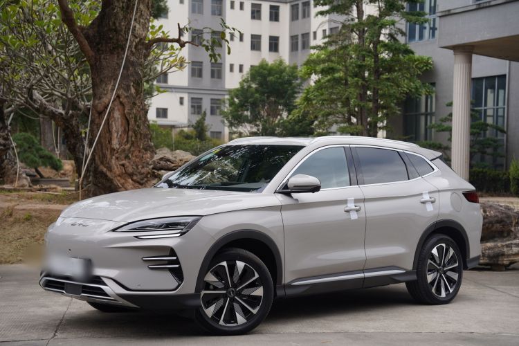 比亚迪 宋PLUS新能源 2025款 EV 605km 旗舰型车身外观6003