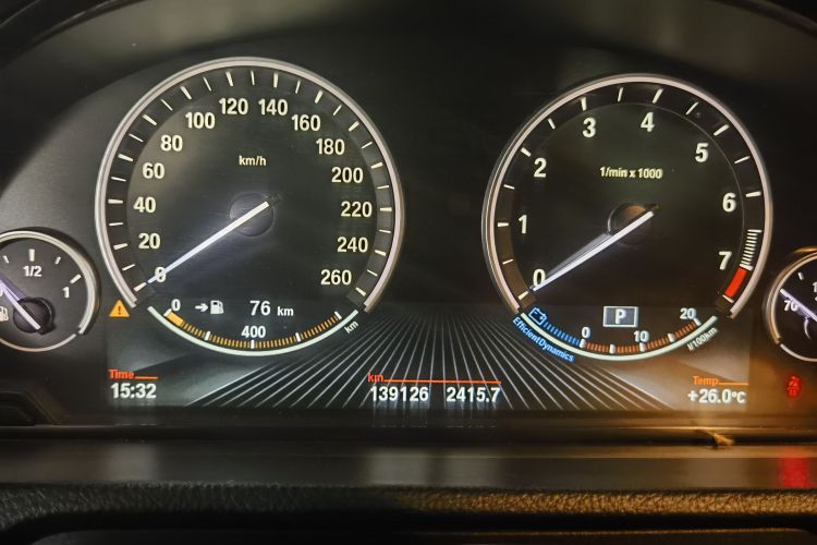 宝马5系GT 2014款 528i 领先型中控内饰15