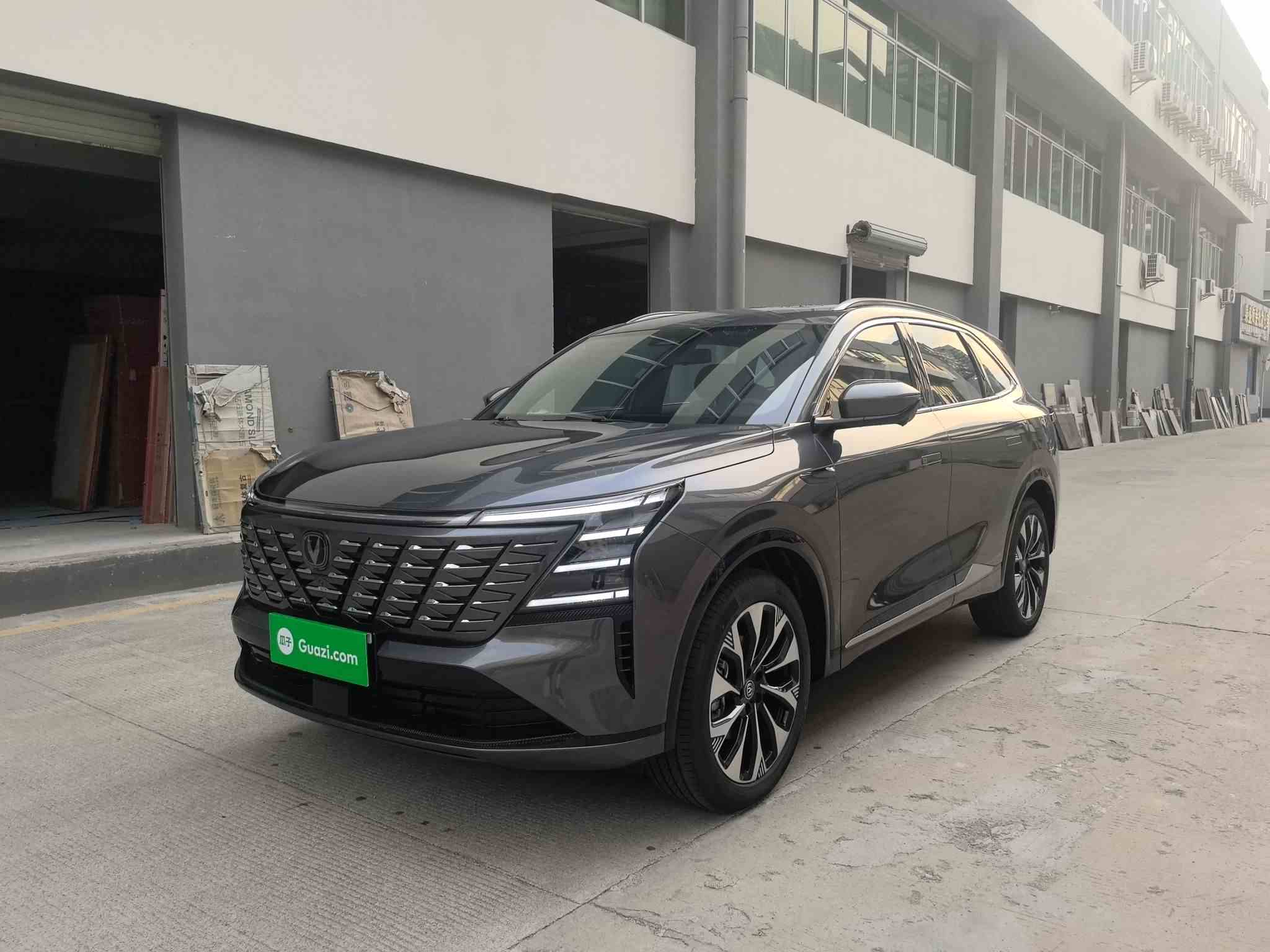 长安CS75 PLUS 2025款 第四代 UItra 2.0T 新蓝鲸 智慧劲擎型(2)