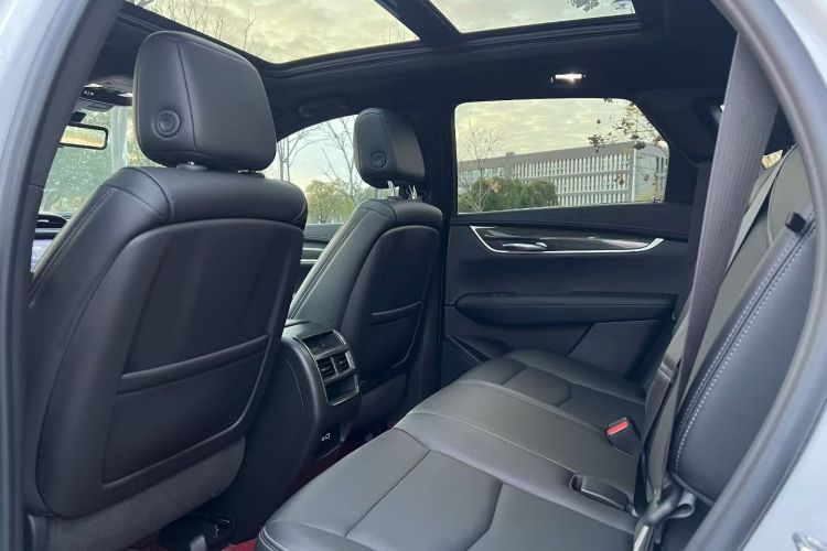 凯迪拉克XT5 2022款 2.0T 四驱尊贵型中控内饰7002