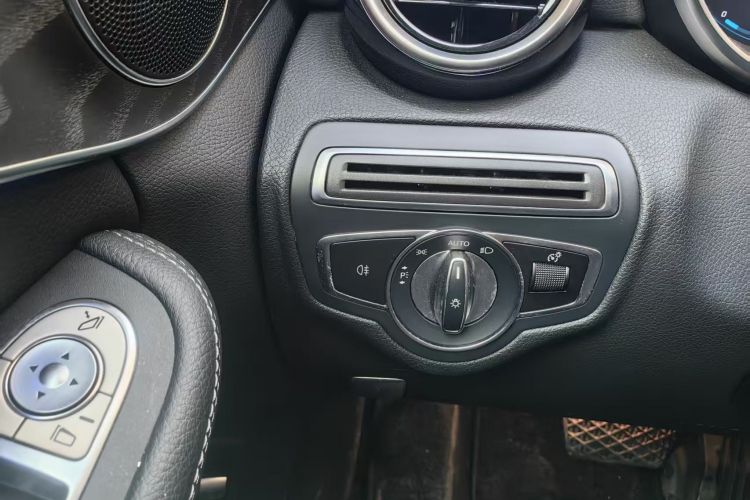 奔驰C级 2021款 C 200 L 时尚型运动版中控内饰7005