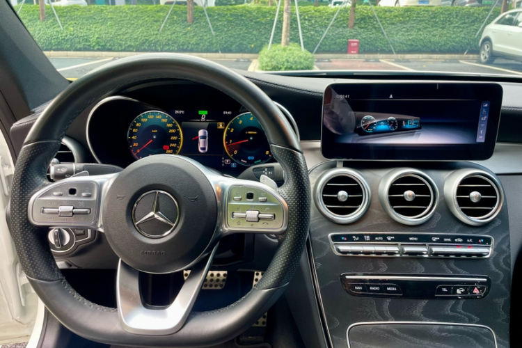 奔驰C级(进口) 2020款 C 260 轿跑车中控内饰7005