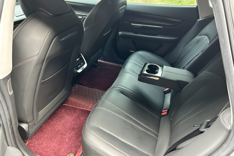 小鹏P7 2022款 625E中控内饰7007