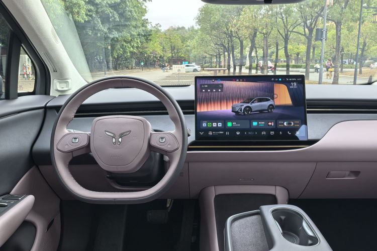 红旗天工06 2025款 520 智选版中控内饰7003