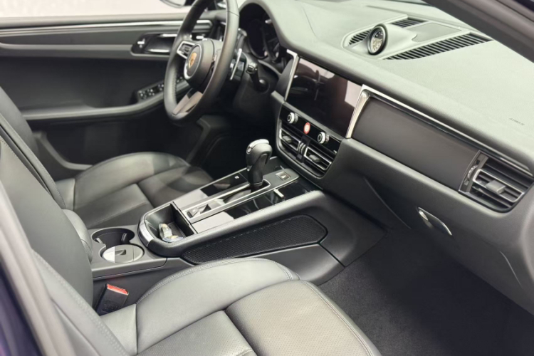 保时捷 2022款 Macan 2.0T中控内饰7008