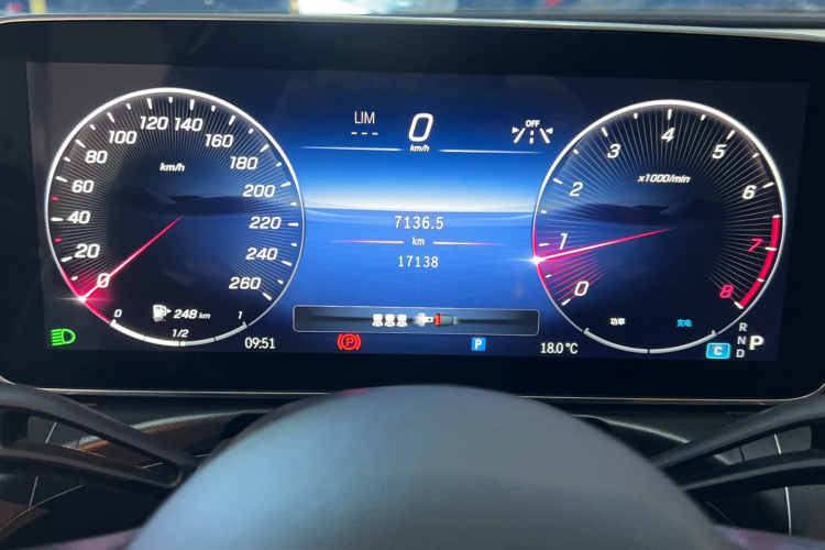 奔驰C级 2024款 C 260 L 运动版中控内饰15