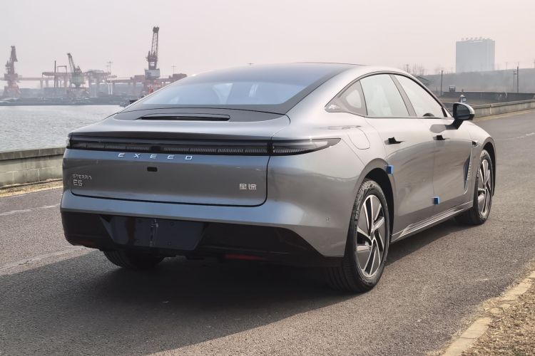 星途 星纪元 ES 2025款 增程 Pro 高速辅助驾驶车身外观6008