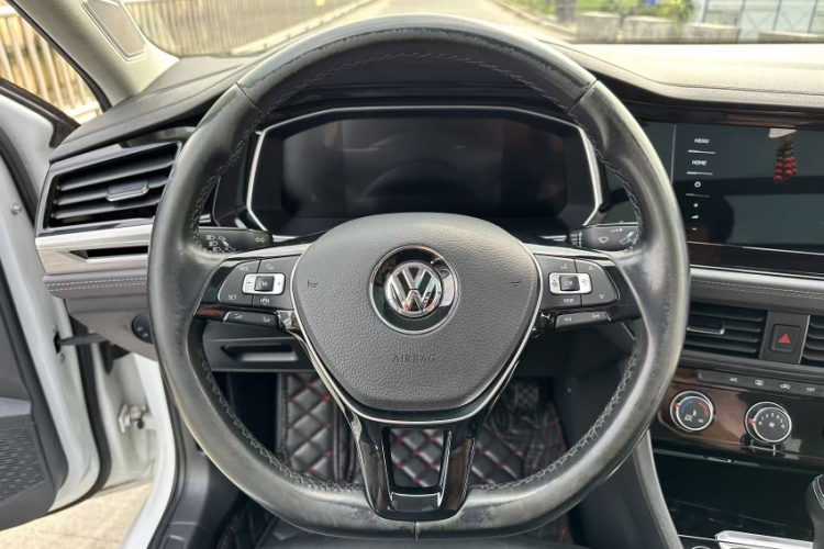 大众 速腾 2021款 200TSI DSG舒适智联版中控内饰7006