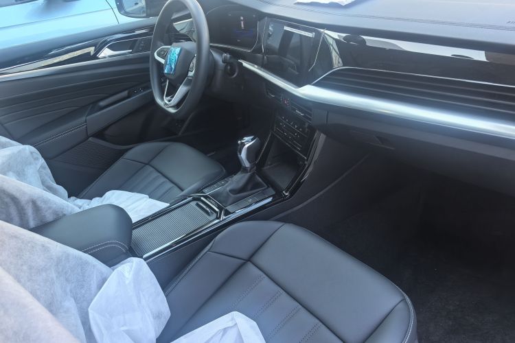 大众 帕萨特新能源 2025款 430PHEV 混动商务版中控内饰7003