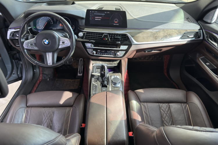 宝马6系GT 2019款 630i M运动大旅行家版中控内饰7005