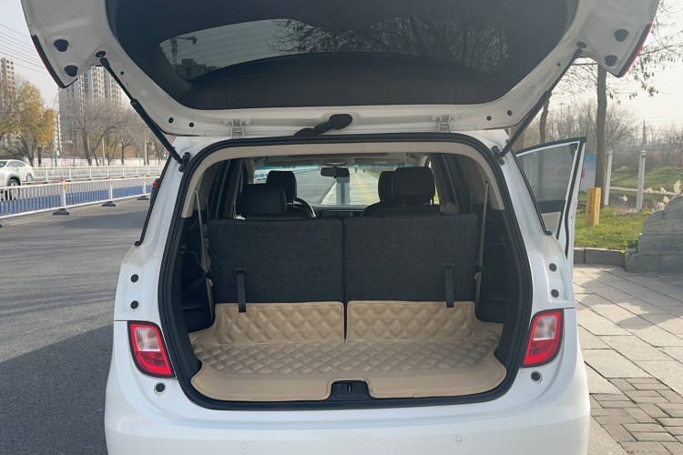 别克GL6 2019款 18T 6座精英型 国V局部细节23