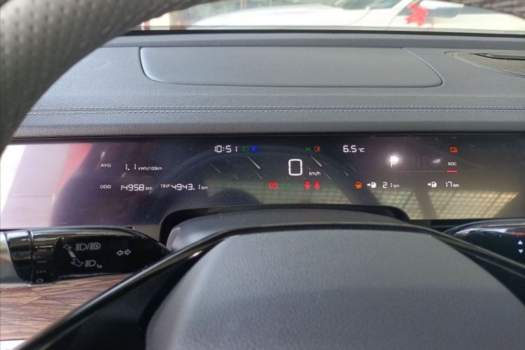 哪吒汽车 哪吒S 2022款 增程版 1160km 后驱小版中控内饰15