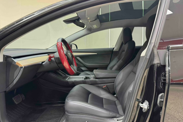特斯拉 Model 3 2022款 后轮驱动版中控内饰7002