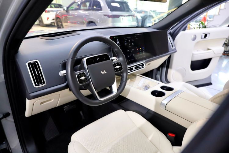 理想汽车 理想L7 2024款 MAX中控内饰7001