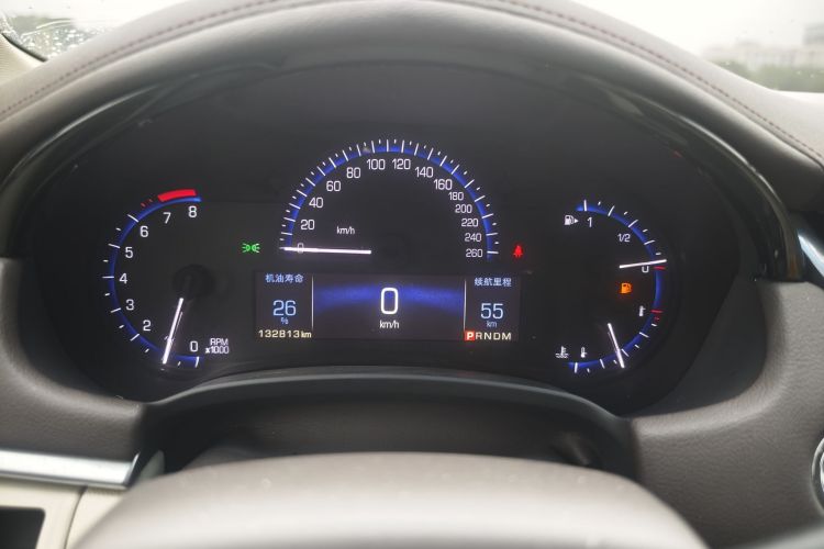 凯迪拉克XTS 2015款 28T 舒适型中控内饰15