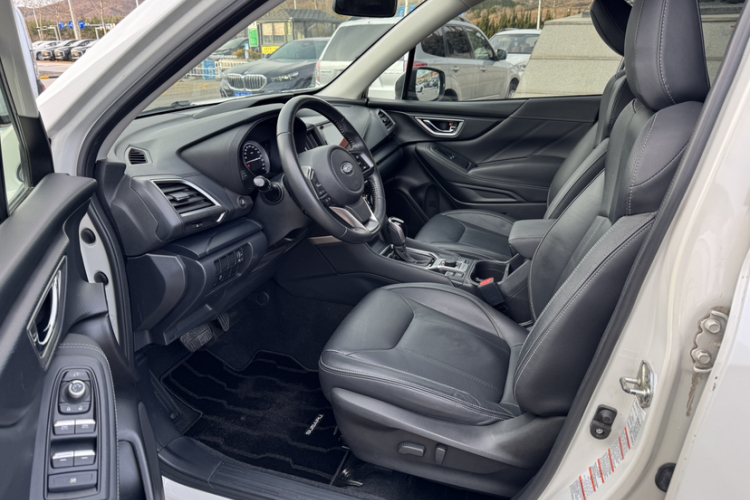 斯巴鲁 森林人 2019款 2.0i 豪华版EyeSight中控内饰7001