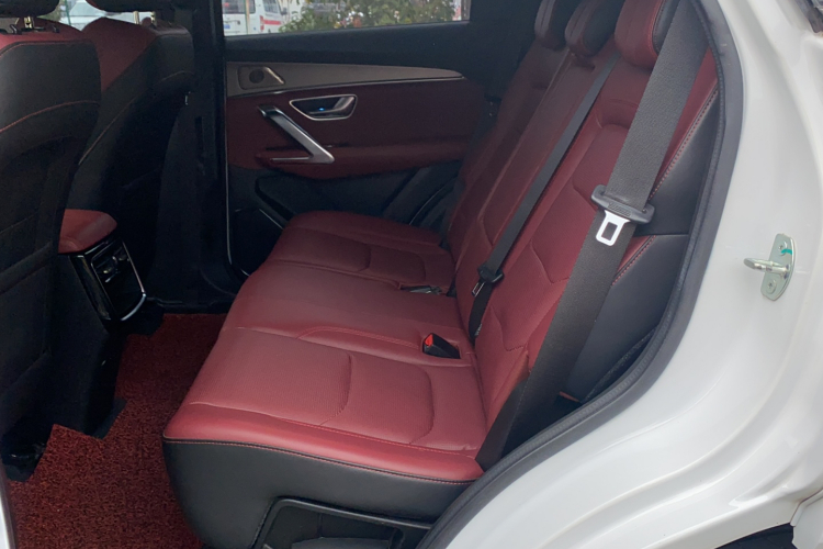 捷途X70 PLUS 2021款 1.6T DCT地PRO+ 7座中控内饰7002