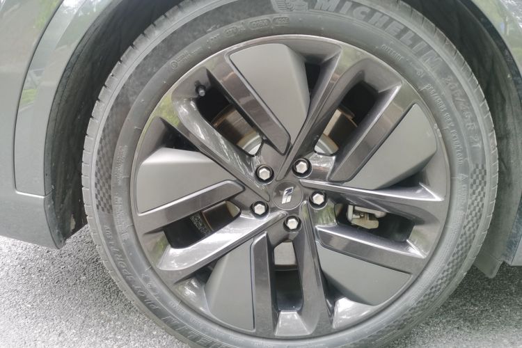 理想汽车 理想L9 2022款 Max车身外观6009