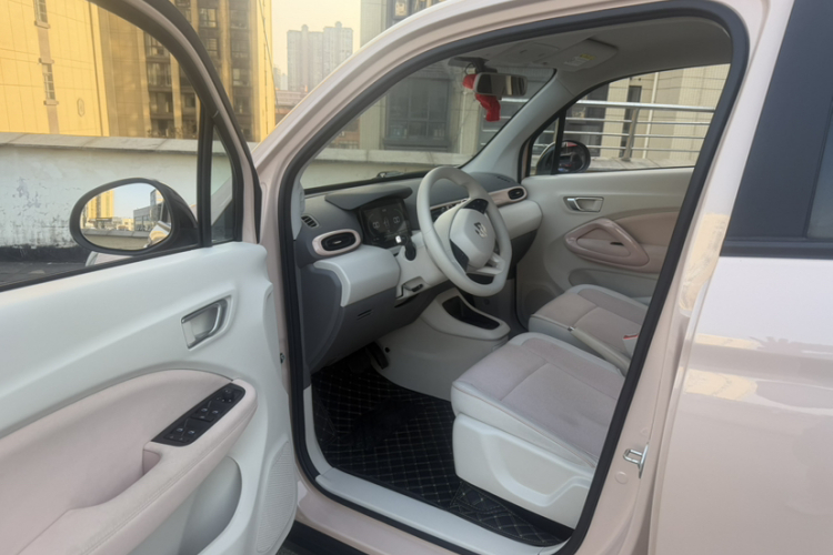 零跑汽车 零跑T03 2023款 200轻享版中控内饰7002