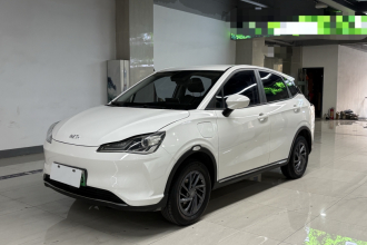 哪吒汽车 哪吒V 2022款 潮 300 Lite 磷酸铁锂