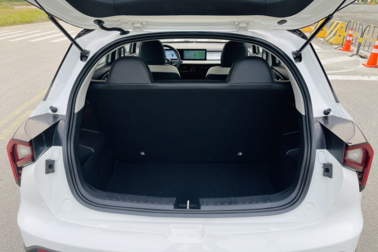 吉利几何E萤火虫 2022款 401KM 霹雳虎 5座中控内饰7004