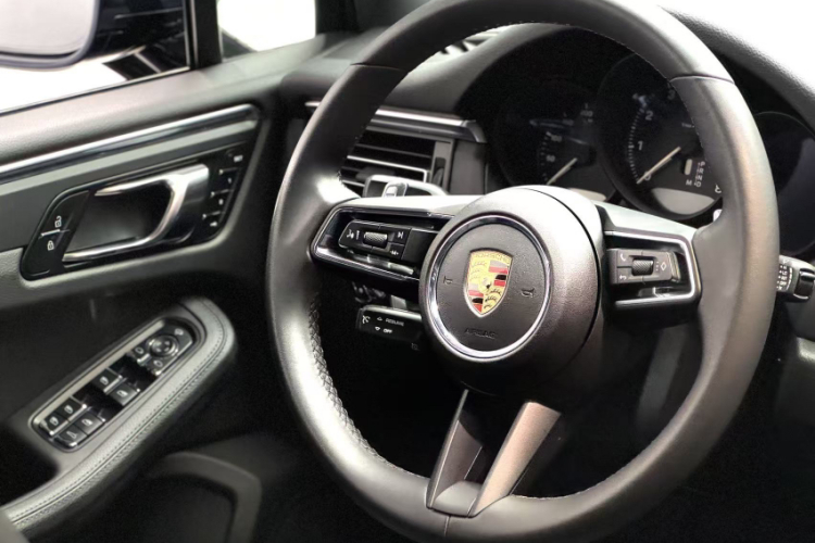 保时捷 2022款 Macan 2.0T中控内饰7006