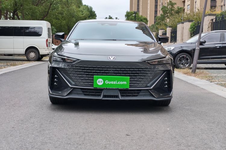 长安UNI-V 2023款 1.5T 智慧领航型车身外观6001